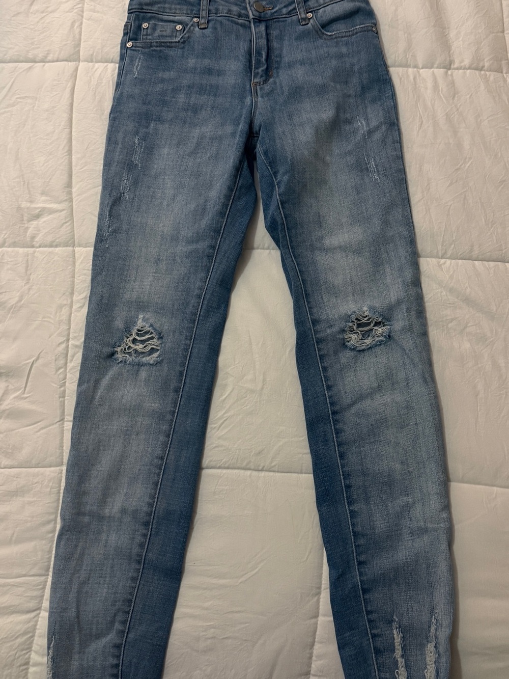 Tractr Light Blue Distressed Kids Jeans size 10 NWOT